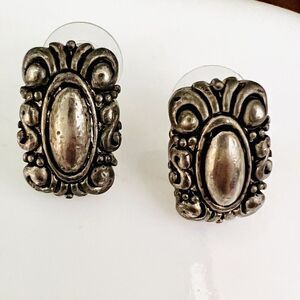 Vintage Earrings Silver Plate Textured Frame Ornate Pierced Rectangular 4572
